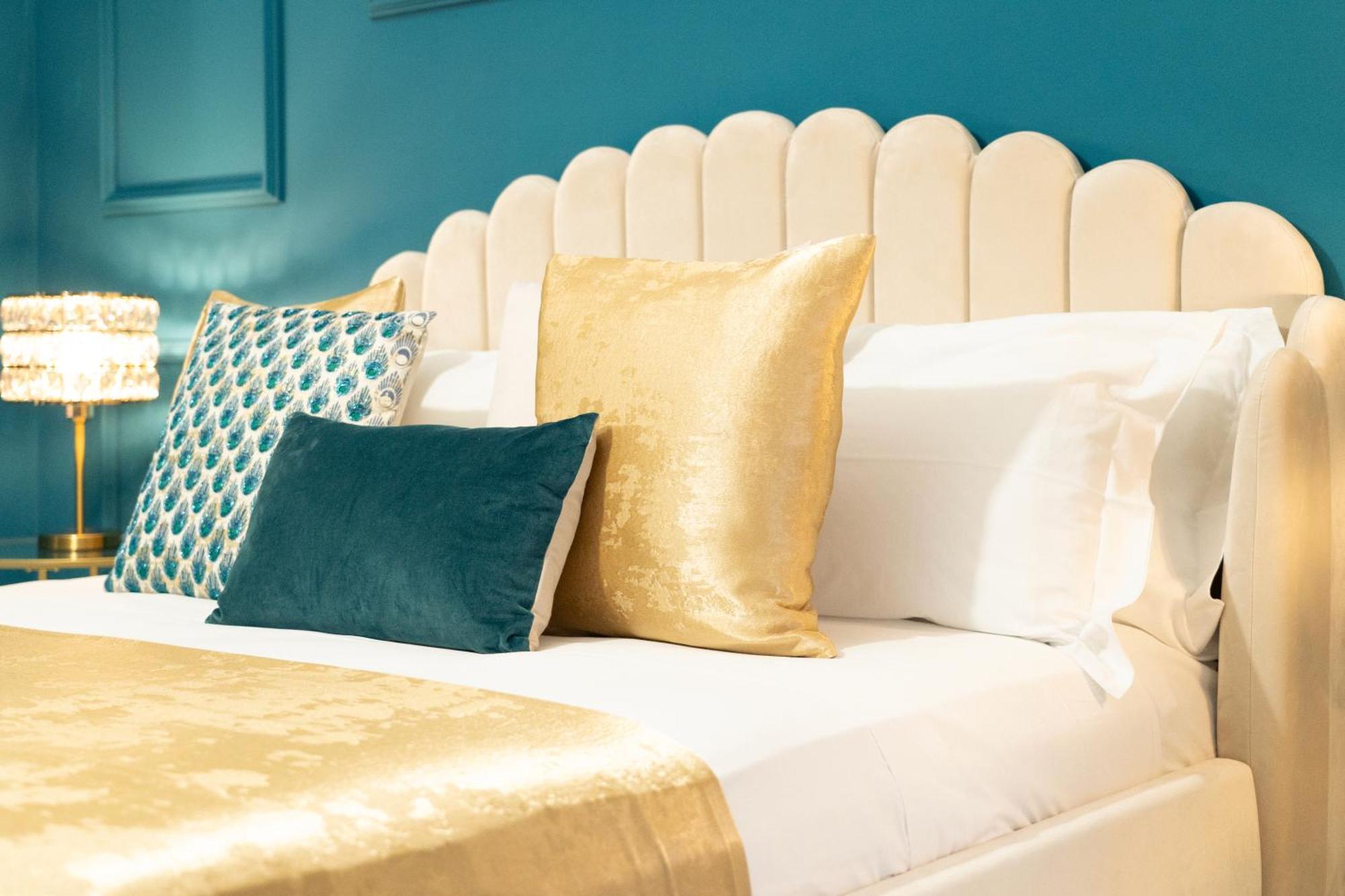 Johnny'S Suites Taormina Beach Bay Екстериор снимка