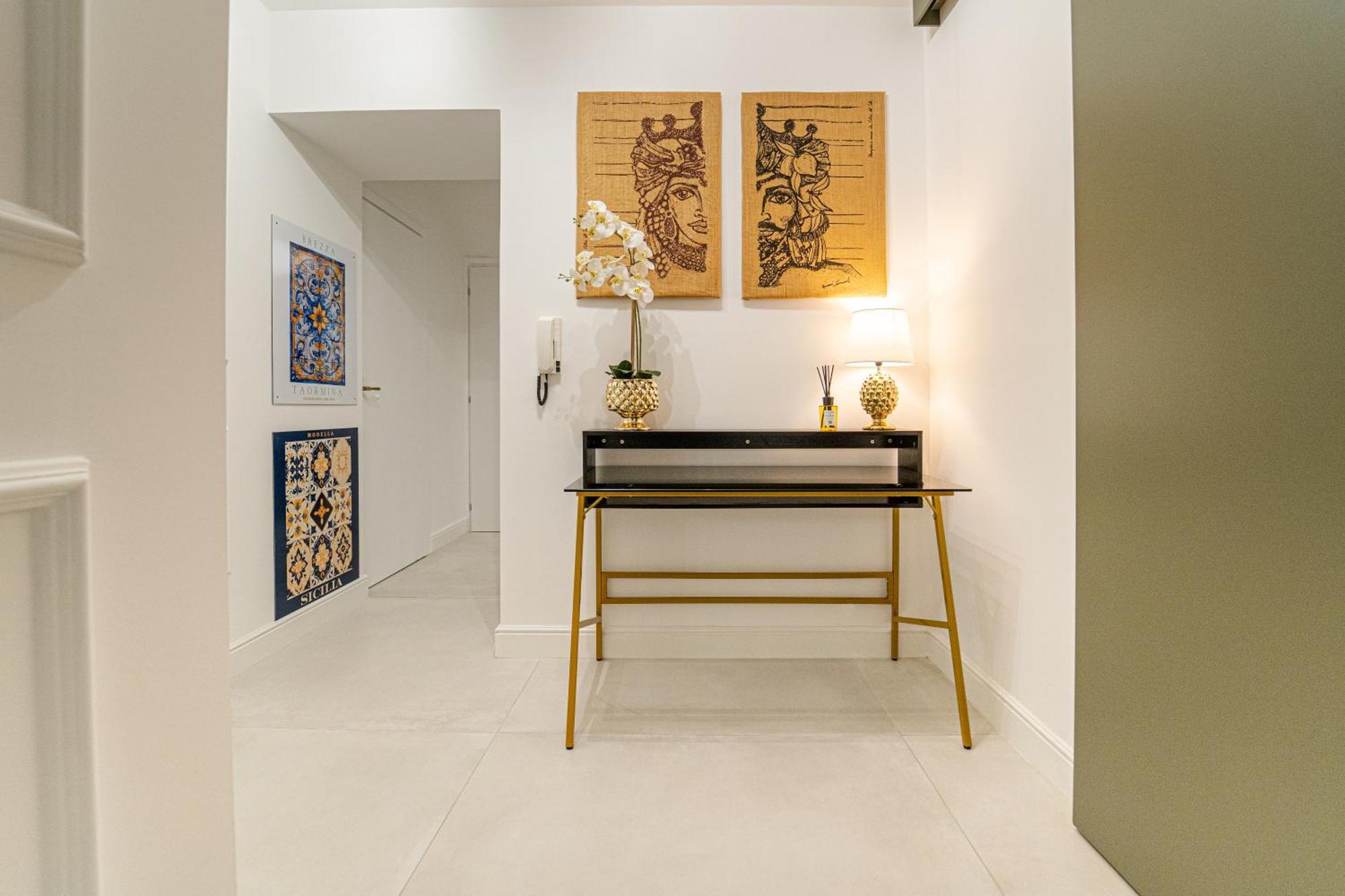 Johnny'S Suites Taormina Beach Bay Екстериор снимка