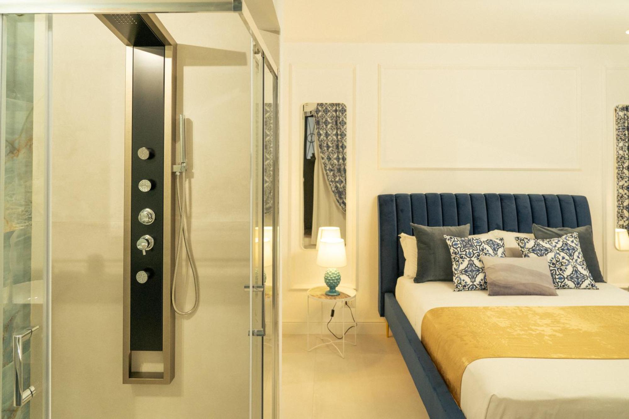 Johnny'S Suites Taormina Beach Bay Екстериор снимка